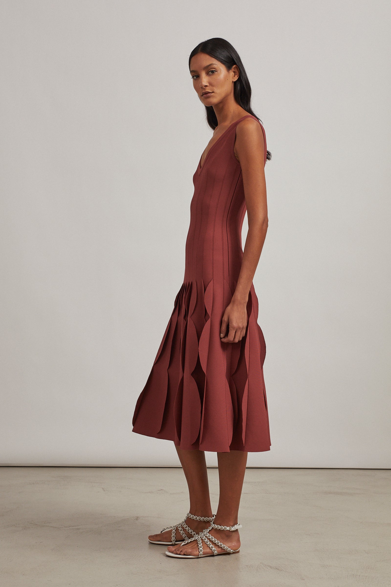 Flared and textured knitted maxi dress - Garnet